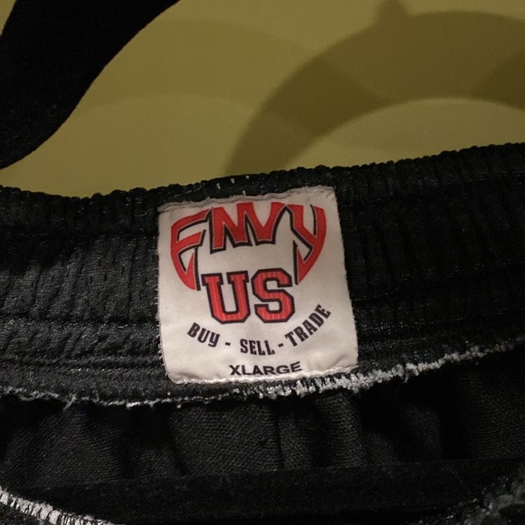 Lightning bolt men’s mesh sneaker store shorts size kids Extra Large. - Picture 3 of 5